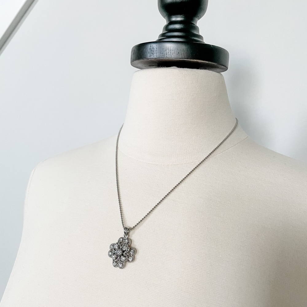 Fashion necklace